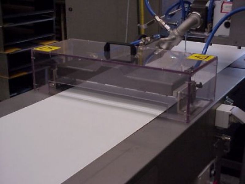 Napędzany pompą dozownik czekolady do kropelek, wiórków i kawałków