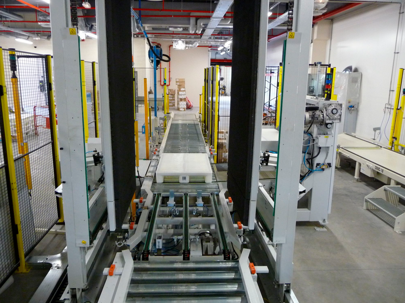 Liniowy zmieniacz palet