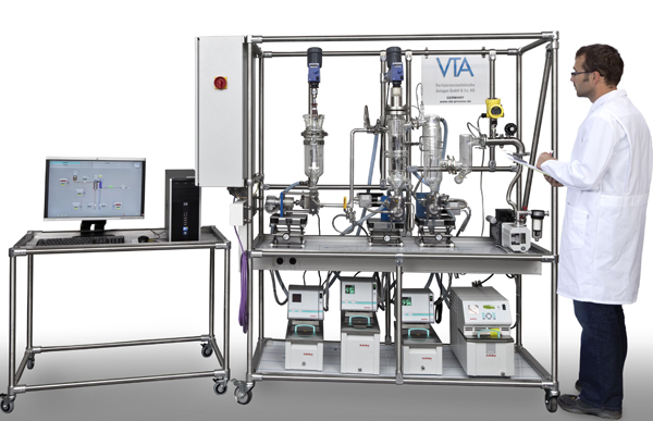 Laboratoryjna destylarka z przetartym filmem