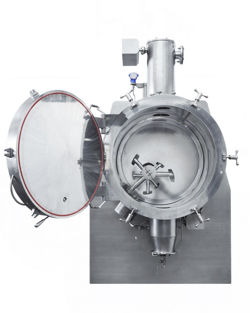 Horizontal vacuum dryer with eccentric agitator