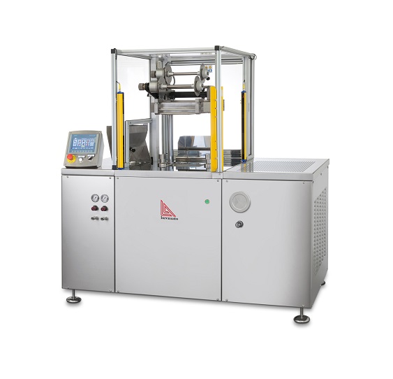 Makeup blusher compacting machine