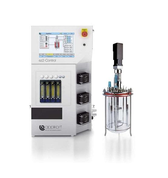 Řídicí jednotka bioreaktoru v laboratorním měřítku