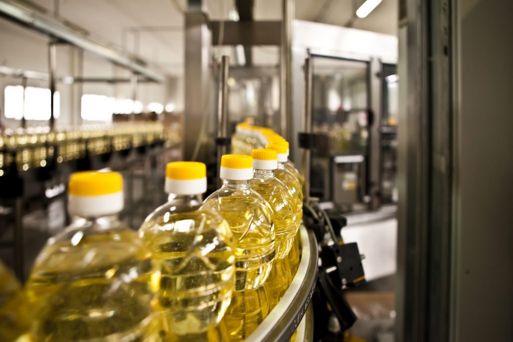full bottles of edible oil