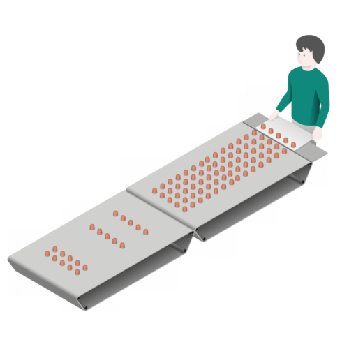 Přepadový dopravník pro efektivní manipulaci s výrobky