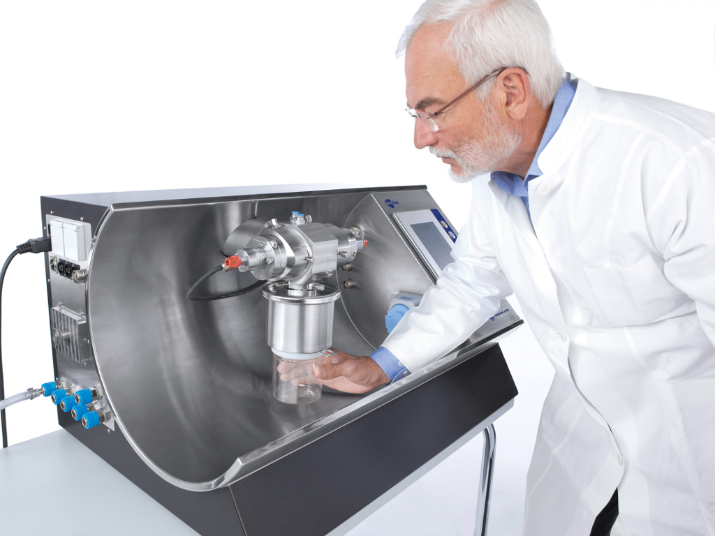 Laboratory mill for small batches