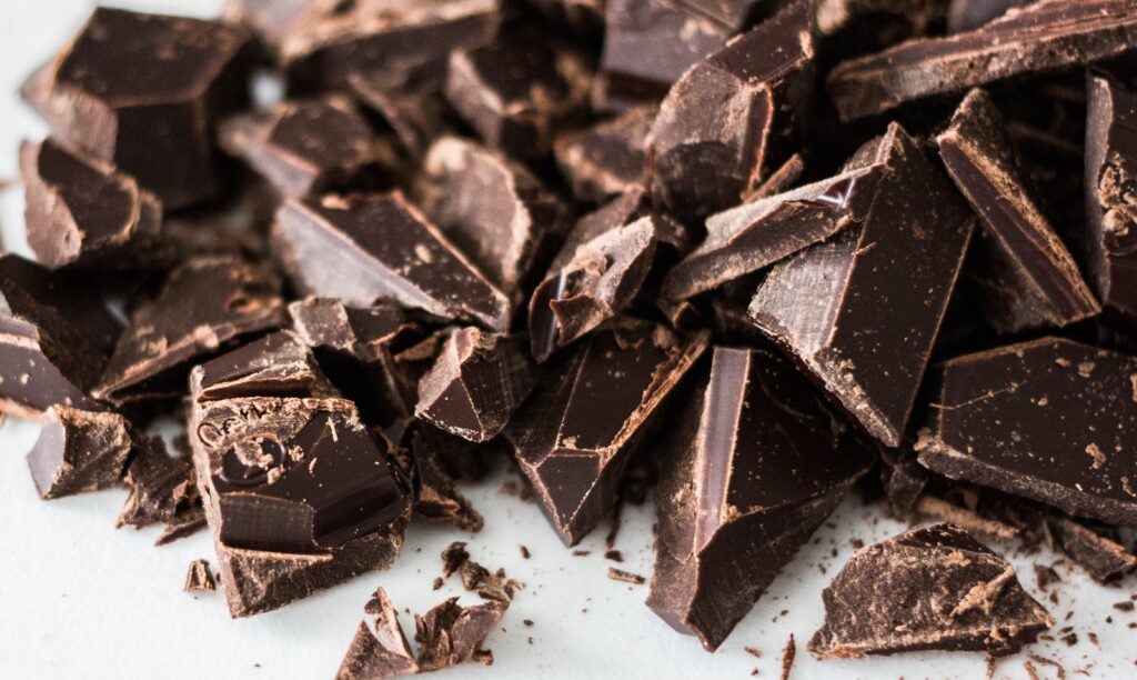 Making compound chocolate
